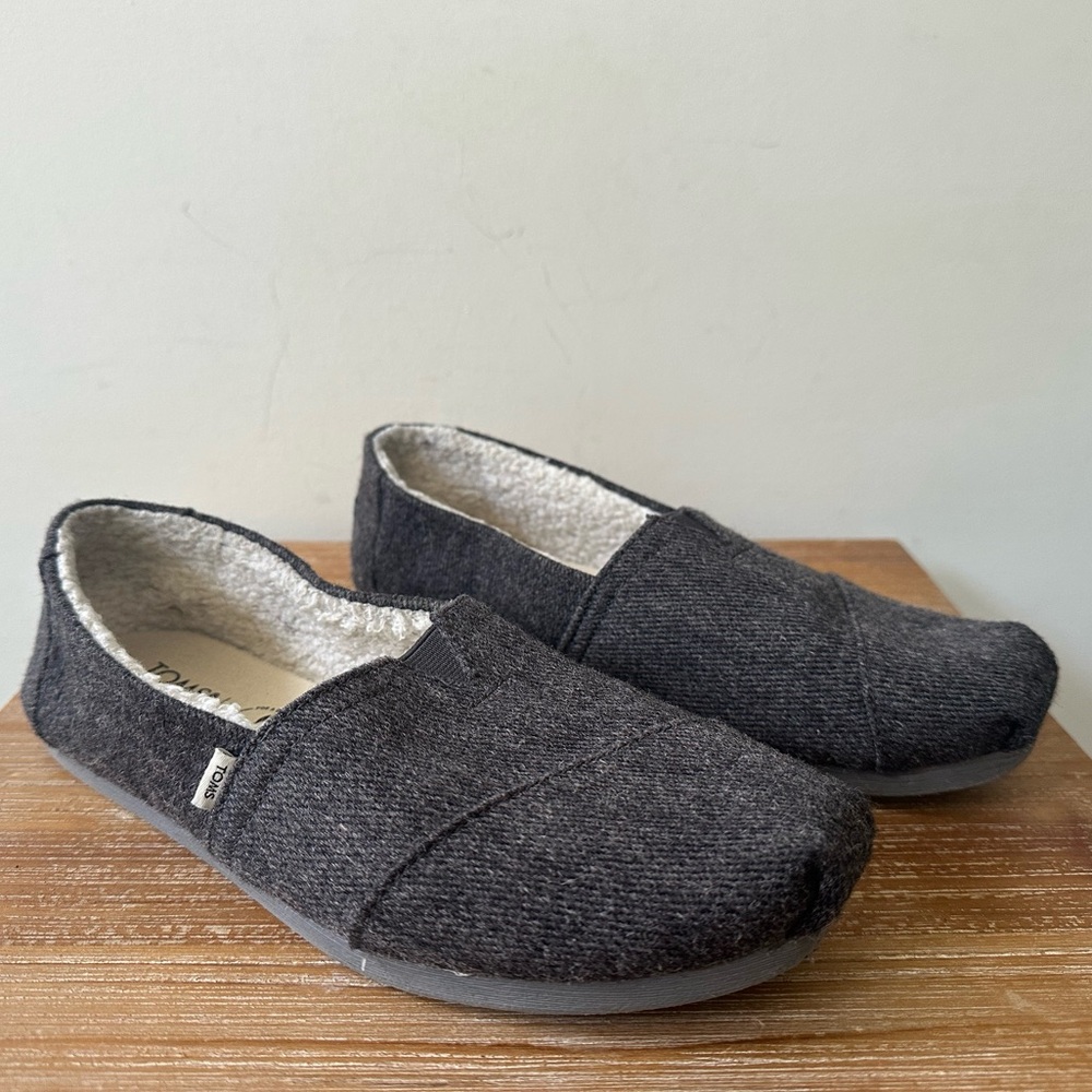 TOMS | W8 | Dark Gray Sherpa Lined Classic Alpargata Slip-Ons